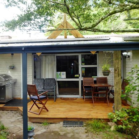 Mount Tutu Eco-Sanctuary Bed & Breakfast Ohauiti Bagian luar foto