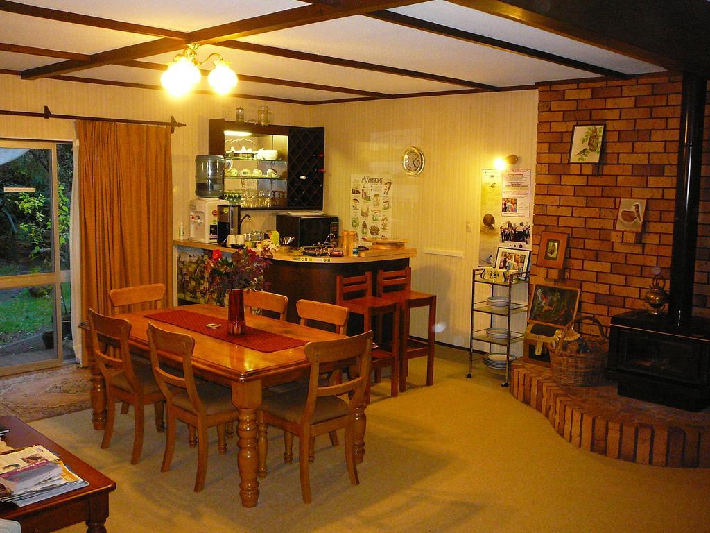 Mount Tutu Eco-Sanctuary Bed & Breakfast Ohauiti Bagian luar foto