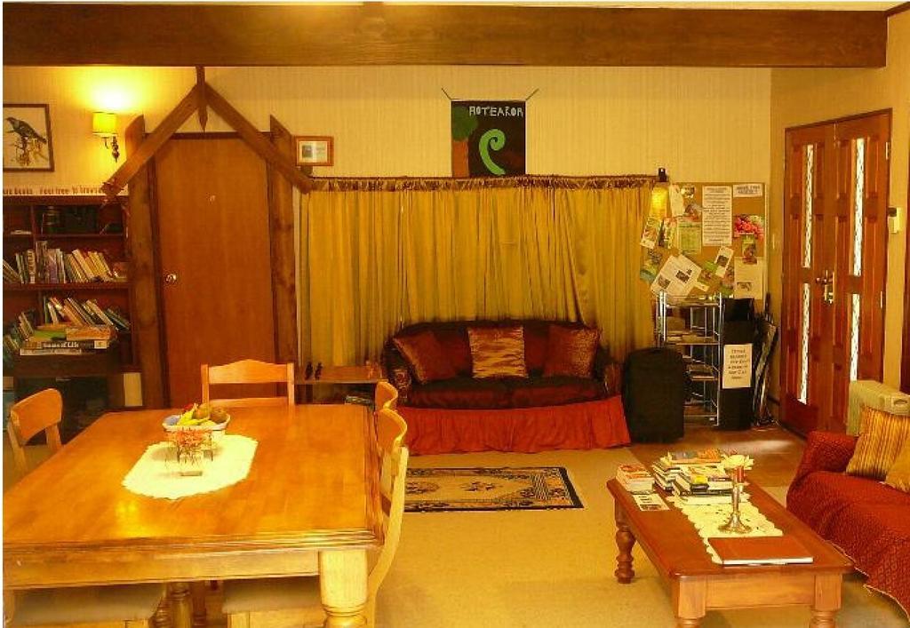 Mount Tutu Eco-Sanctuary Bed & Breakfast Ohauiti Bagian luar foto